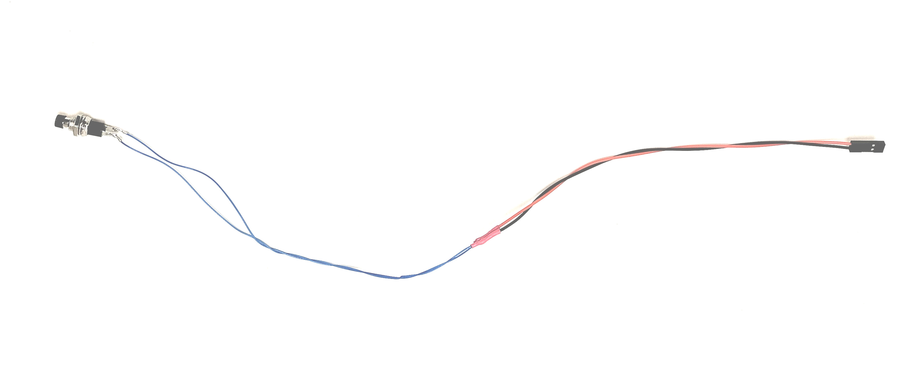 Préparation d'un bouton avec le fil de rallonge et le connecteur