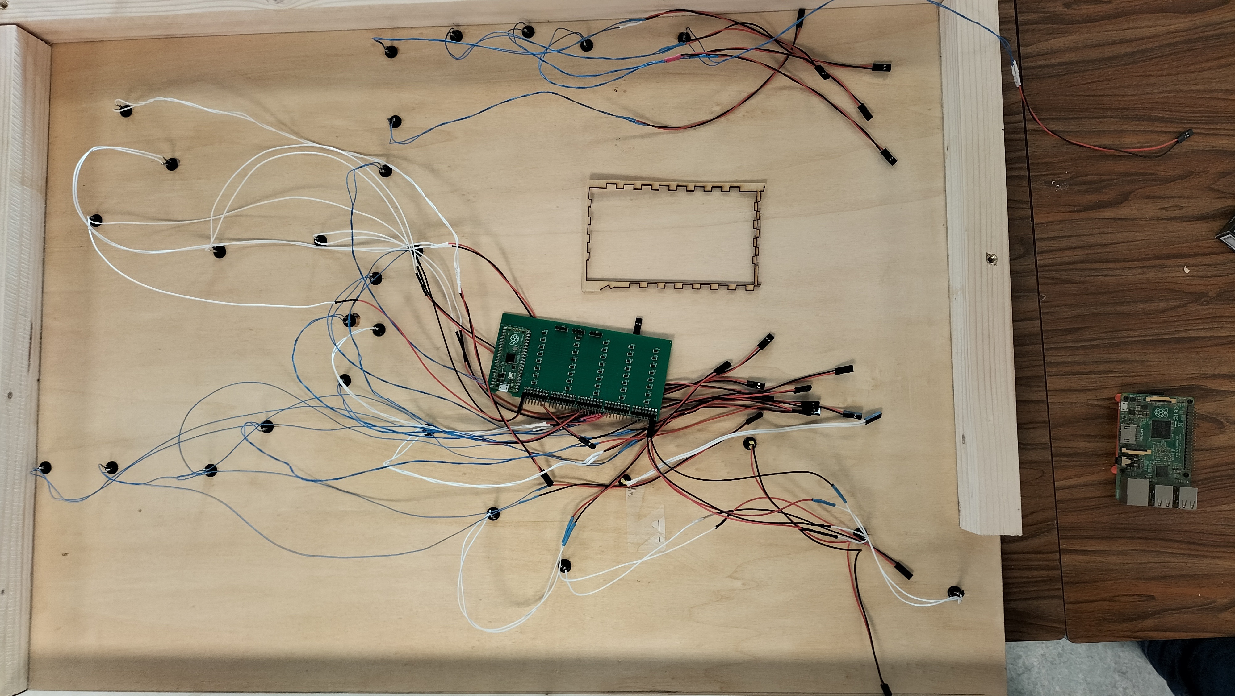 Prépositionnement carte clavier opur vérifier que chaque bouton puisse être connecté